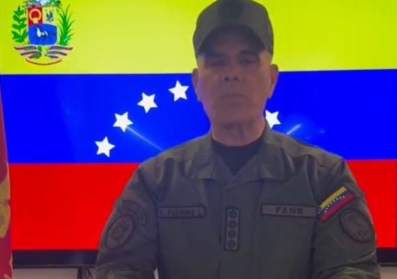 Министр обороны Венесуэлы остался жив: Мы не сдадимся
