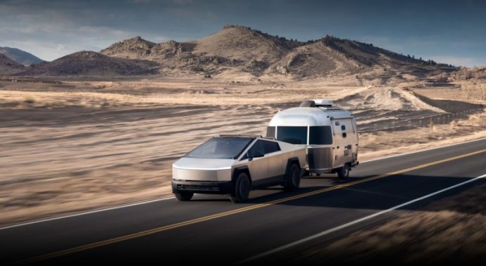 На фоне низкого спроса Tesla отправит американских рабочих на каникулы в конце мая