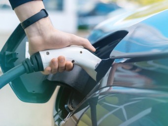 Электрокары — не хрупкие статуэтки: почему батарея любит ритм города, а не сонную езду