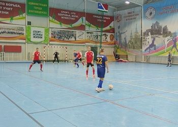 Крупные соревнования по любительскому футболу стартовали в Приамурье Крупные соревнования по любительскому футболу стартовали в Приамурье