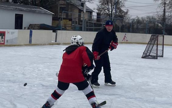 В Курске на катке «Восток» заработала Школа юного хоккеиста