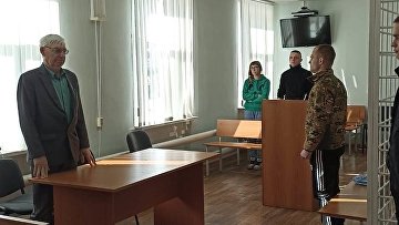 Сотрудник ИК получил срок за пронос электронных сигарет и игл для тату-машинки