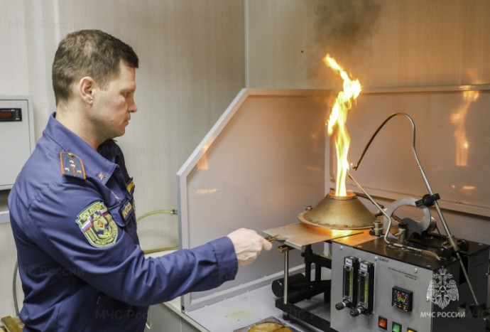 Испытательные пожарные лаборатории Омской и Новосибирской областей стали лучшими по итогам «Созвездия мужества-2025»