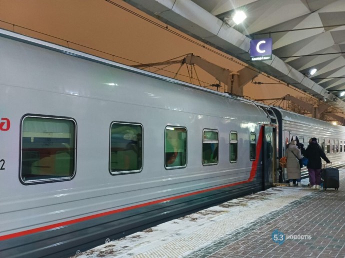 В новогодние праздники РЖД запустит более 700 дополнительных рейсов поездов В новогодние праздники РЖД запустит более 700 дополнительных рейсов поездов