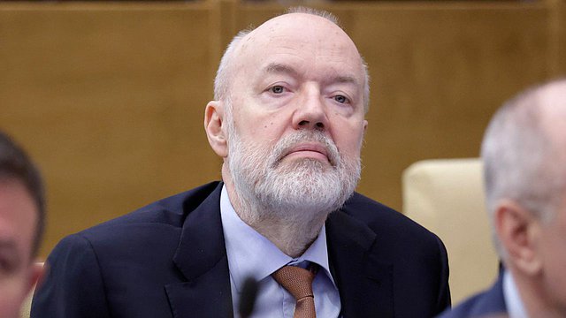 Комитет по государственному строительству и законодательству рассмотрел законопроект, направленный на защиту исторической памяти