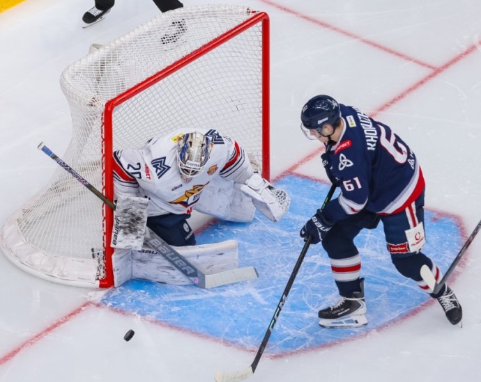 «Металлург» потерпел неожиданное поражение «Металлург» потерпел неожиданное поражение