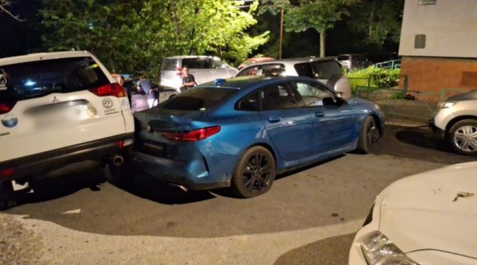 Пьяная автомобилистка на BMW протаранила четыре машины во Владивостоке