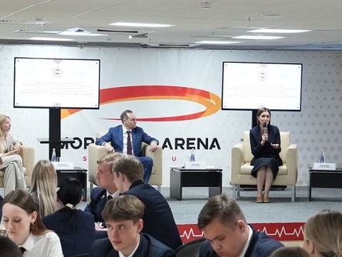 Артём Здунов и Светлана Чупшева встретились со студентами-участниками форума «Сильные идеи для нового времени» 29 мая 2025