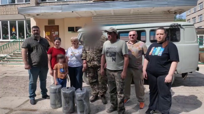 Жители Суворовского района передали земляку на СВО УАЗ «буханку»