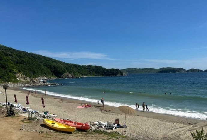 Море во Владивостоке «вскипело» на месяц раньше: вода на приморских пляжах аномально тёплая