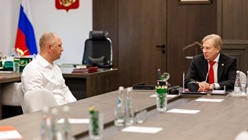 Вице-премьер Савельев встретился с участником "Время героев"