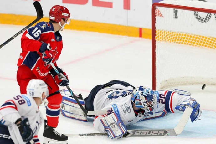 ЦСКА позволил "Ладе" отыграть две шайбы, но всё равно победил