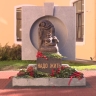 Перед зданием СПбГПМУ открыли скульптуру «Надо жить»: она посвящена подвигу медиков блокадного Ленинграда