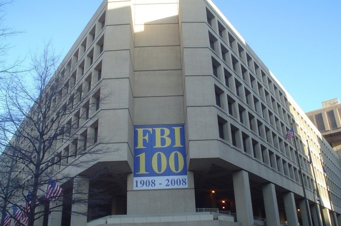 Обвинения в даче ложных показаний предъявлены экс-главе ФБР Джеймсу Коми