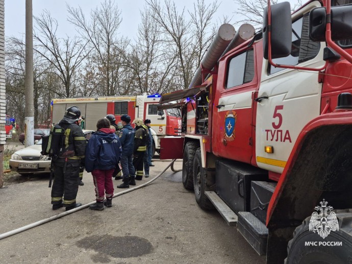 За сутки Тульские огнеборцы спасли из пожара 15 человек За сутки Тульские огнеборцы спасли из пожара 15 человек