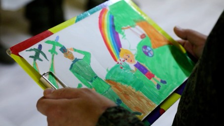 Подарок с передовой: как рисунок петербургского школьника дошел до линии фронта и вернулся с ответом