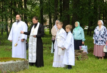 Прихожане университетского храма помолились о погребённых в Антониевом монастыре