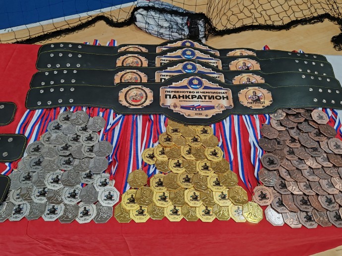 В Астрахани прошли чемпионат и первенство региона по панкратиону
