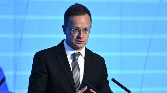 Сийярто назвал членство Украины в ЕС угрозой войны для Европы Сийярто назвал членство Украины в ЕС угрозой войны для Европы