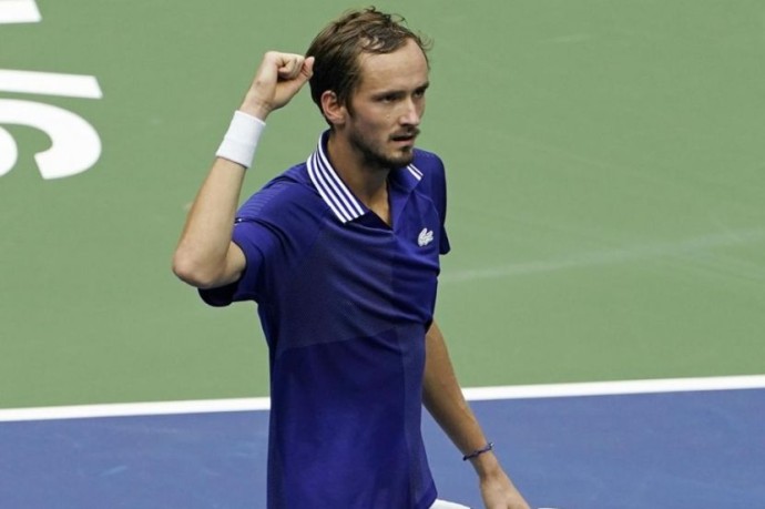 Теннис. Brisbane International 2026. Первый круг. Медведев - Фучович. Прямая трансляция