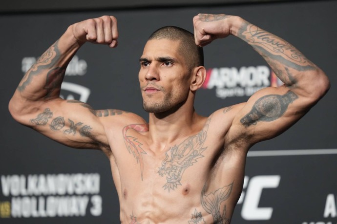 Чемпион UFC Перейра обратился к Чимаеву