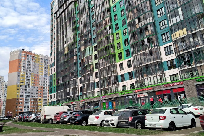 Парковки у многоквартирных домов хотят сделать бесплатными