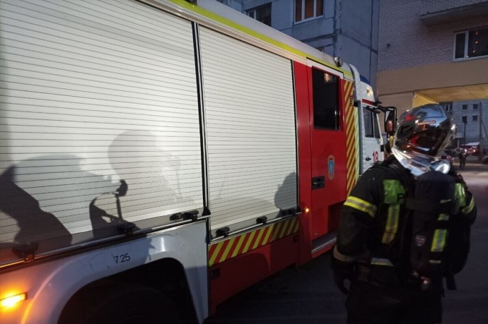 В Коле полностью сгорела «Семерка» В Коле полностью сгорела «Семерка»