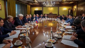 Денис Мантуров встретился с Заместителем Премьер-министра Республики Узбекистан Жамшидом Ходжаевым