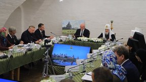 Дмитрий Чернышенко и Святейший Патриарх Московский и всея Руси Кирилл провели заседание оргкомитета по подготовке и проведению празднования 600-летия основания первого монашеского поселения на Соловецком архипелаге