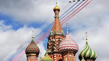 ФОМ: более 80% россиян остались довольны Днем Победы