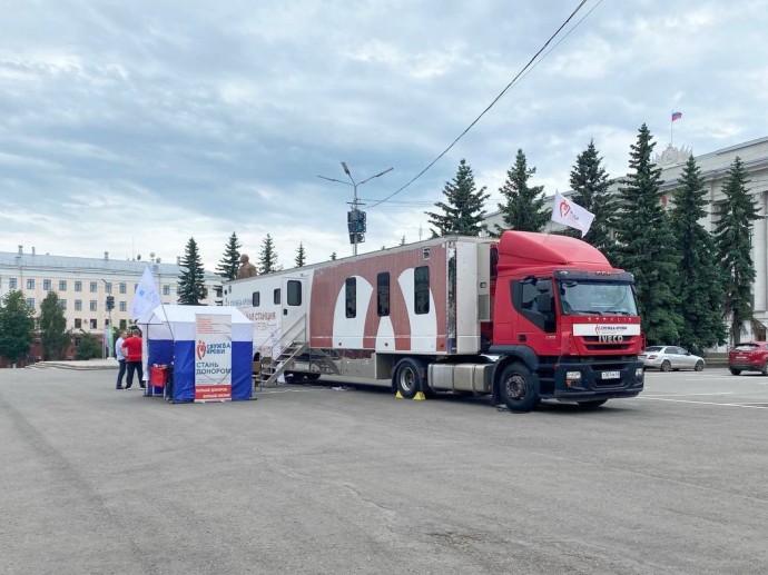 Кировчане смогут сдать кровь на Театральной площади