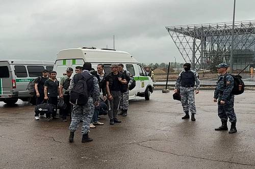 Мигрантов-нелегалов отправили на родину из Приамурья