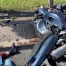 В Уфе мотоциклист врезался в стоявшую на обочине машину и погиб