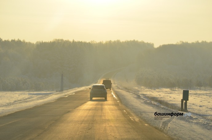 Еще три участка трассы в Башкирии полностью перекрыли из-за метели