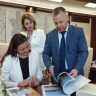 Михаил Евраев и Мария Ситтель обсудили проекты по поддержке женщин и института семьи