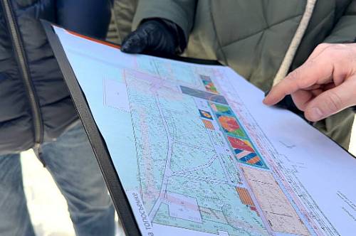 В Благовещенске началось строительство спортивной зоны с роллердромом и тренажерами