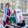 В больницах Москвы запустили проект по использованию роботов-курьеров — Собянин