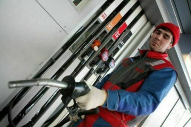 ФАС завела дела из-за завышения цен на заправках в регионах