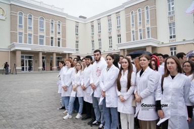 Госдума приняла закон о наставничестве для выпускников медвузов