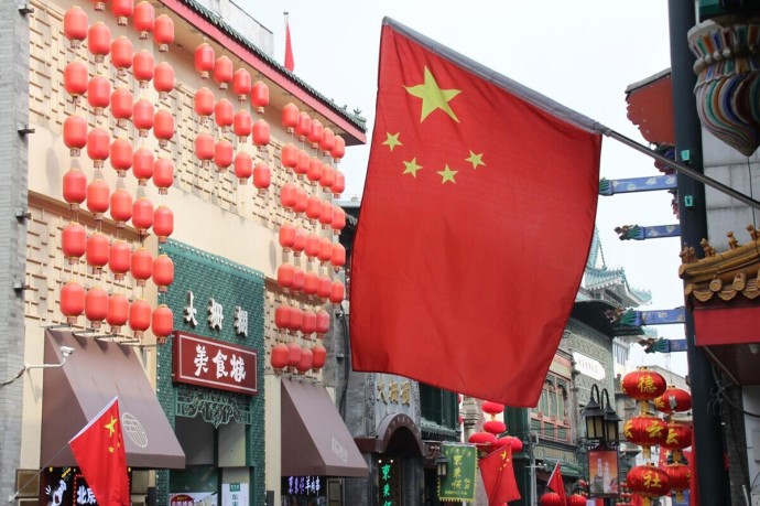 В КНР мужчина отсудил 118 тысяч юаней у уволившей его за 16 000 шагов компании