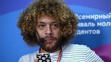 Суд заочно приговорил к 8 годам Илью Варламова