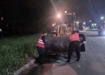 В Благовещенске откачают лужи, промоют ливневки и скосят траву