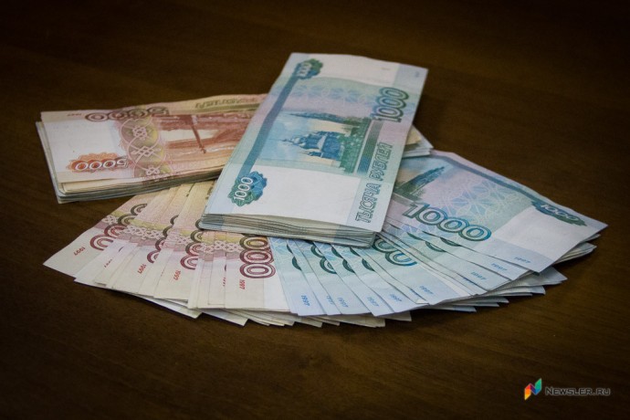 Молодые учителя в Кировской области получили до 200 тысяч рублей подъемных