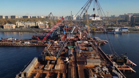 На строящемся Большом Смоленском мосту близится установка разводных пролетов