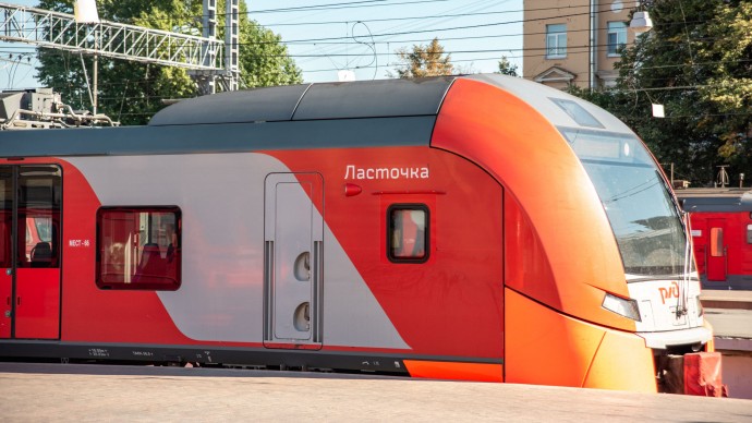 Ко Дню семьи, любви и верности в петербургских электричках запустили акцию «Семейное путешествие: приключение в электричке»