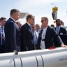 Денис Мантуров посетил российскую экспозицию на Dubai Airshow 2025