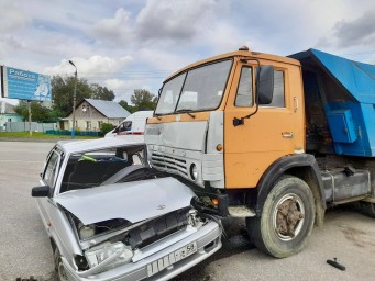 В Пензенской области в страшном ДТП погиб водитель легковушки