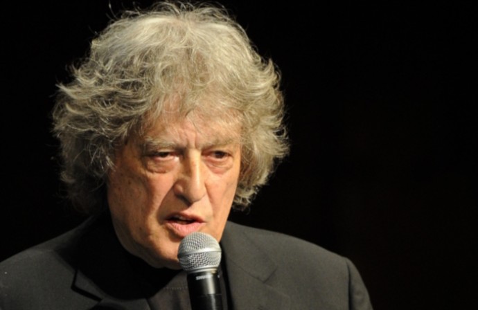 Умер известный британский драматург Том Стоппард Умер известный британский драматург Том Стоппард