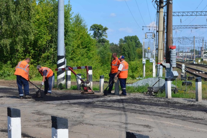 В Кировской области отремонтировано 46 переездов