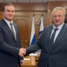 Алексей Оверчук провёл рабочую встречу с губернатором Омской области Виталием Хоценко